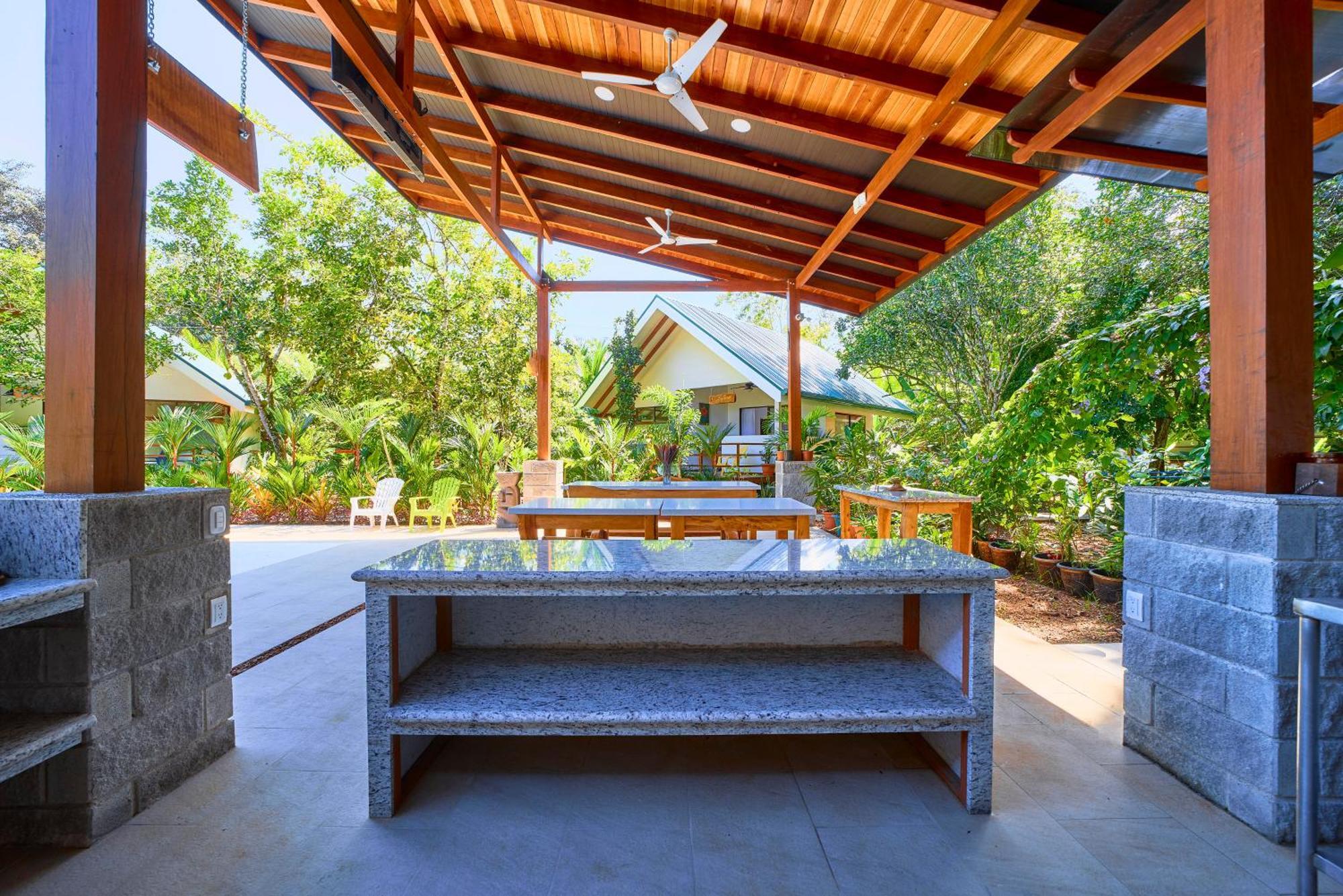 Casa Coki - Modern Pool Steps From The Holiday home